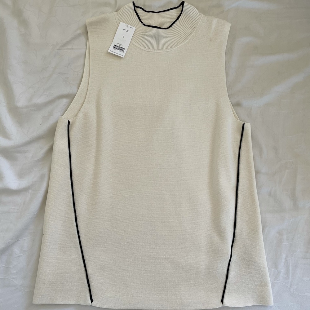 Banana republic sleeveless blouse